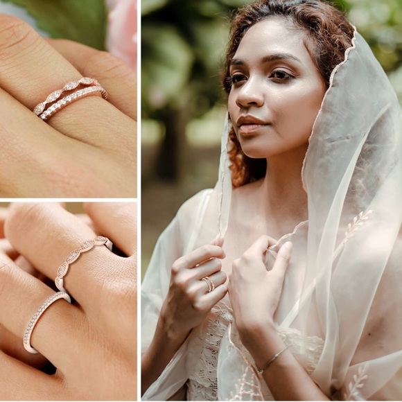 18k Diamond Rose Gold Band Set - Picture 10 of 11